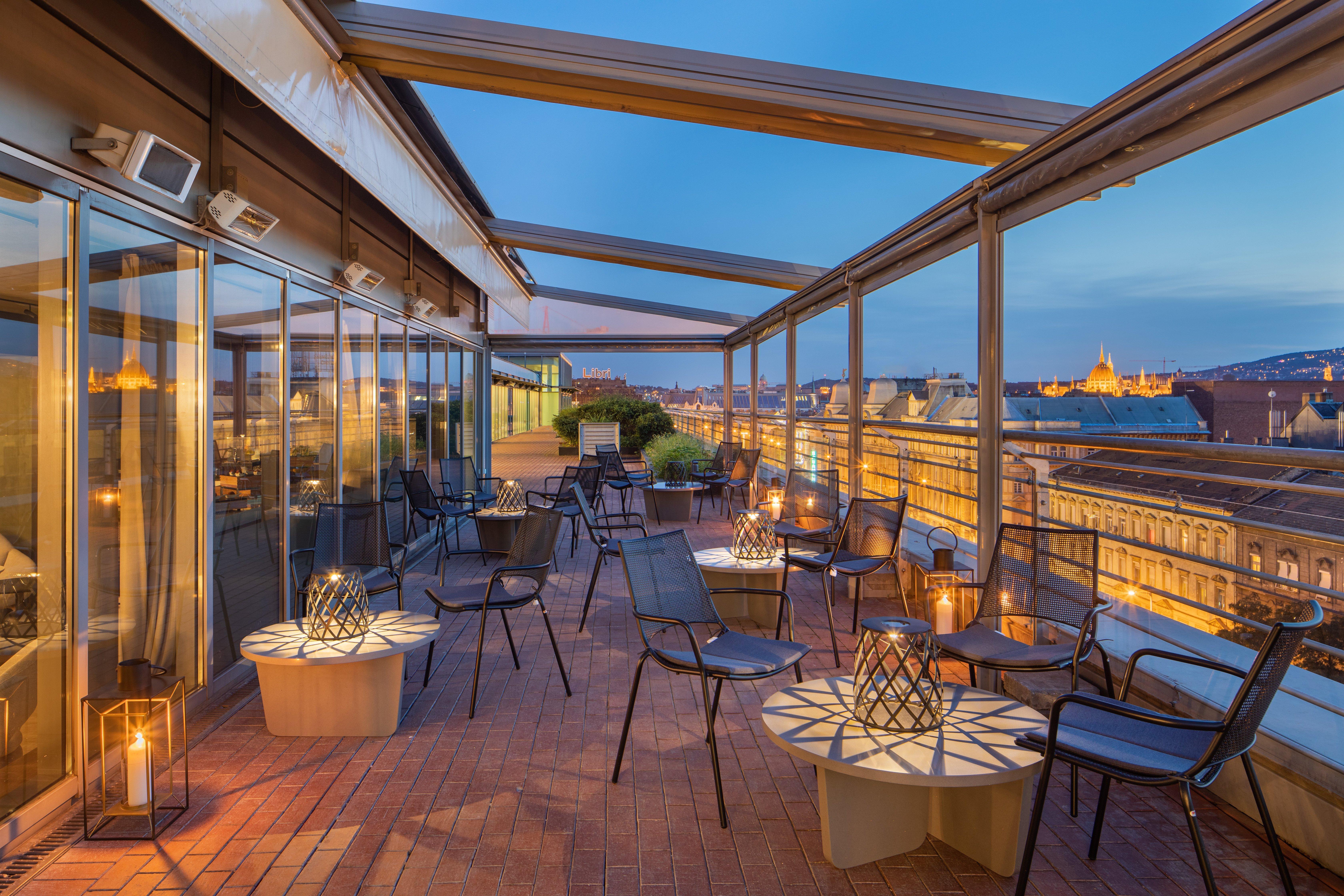 Crowne Plaza By Ihg Hotell