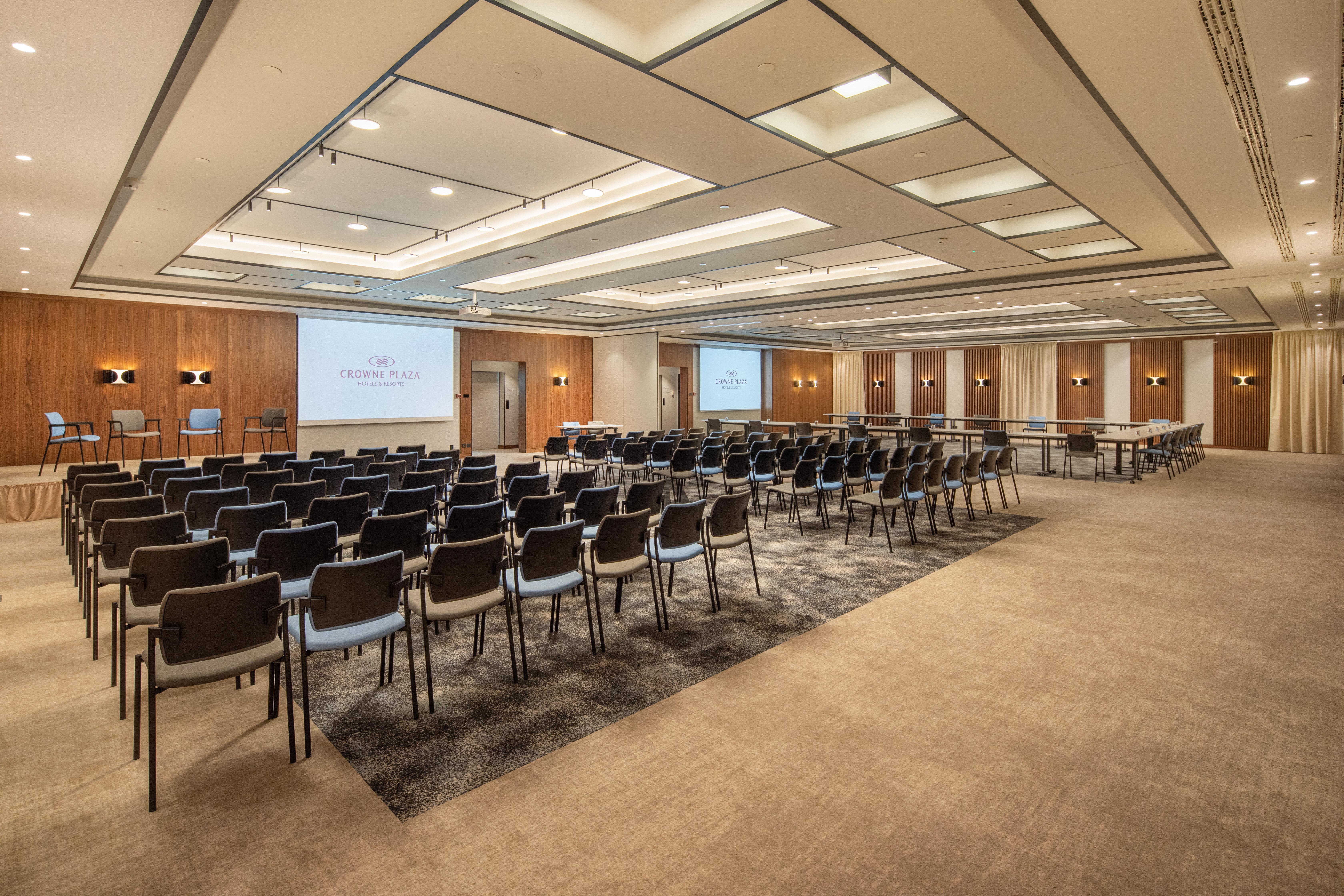 Crowne Plaza By Ihg