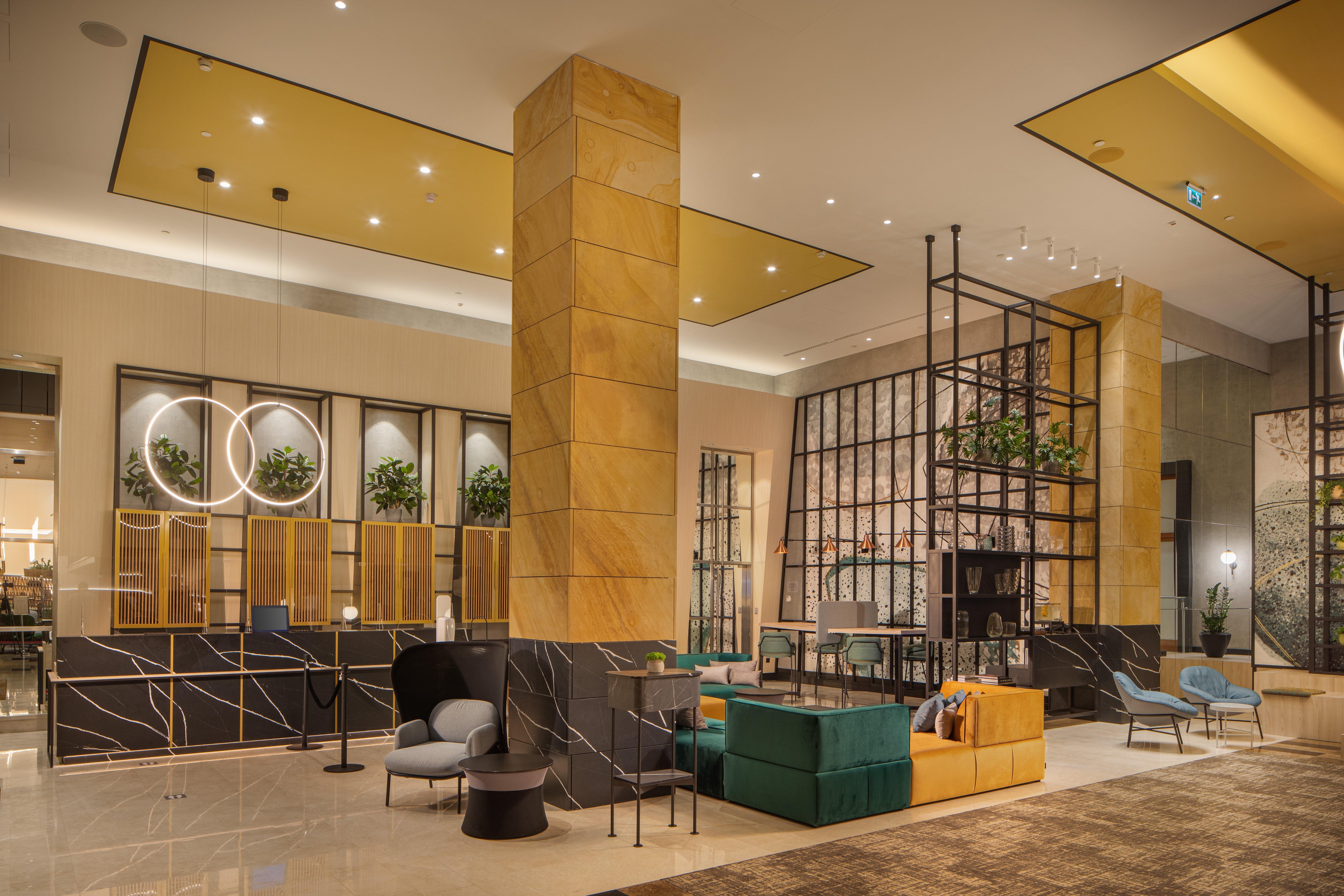 Crowne Plaza By Ihg Hotell 4*