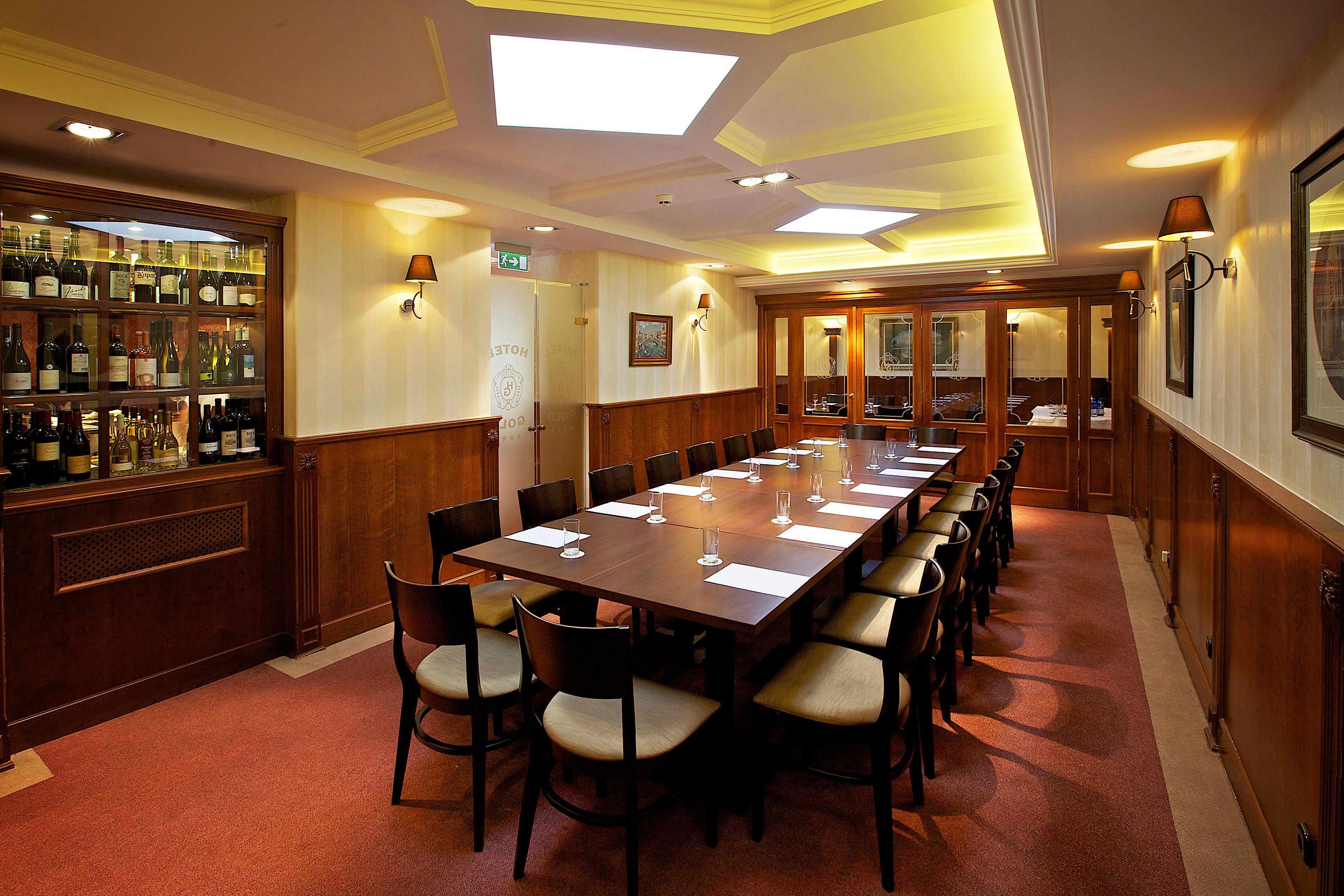 Gold 4* Budapest