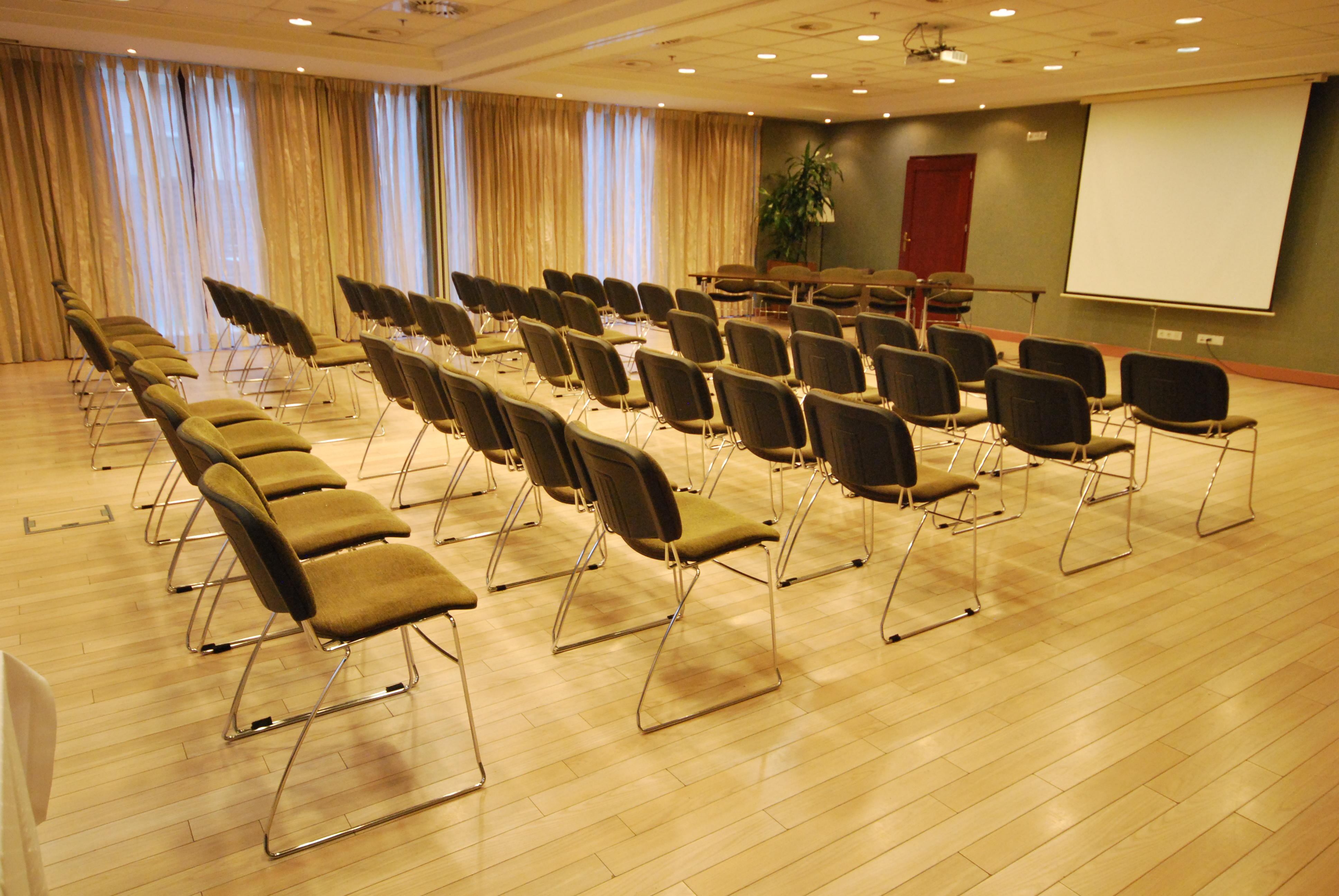 Lion's Garden Hotel 4*