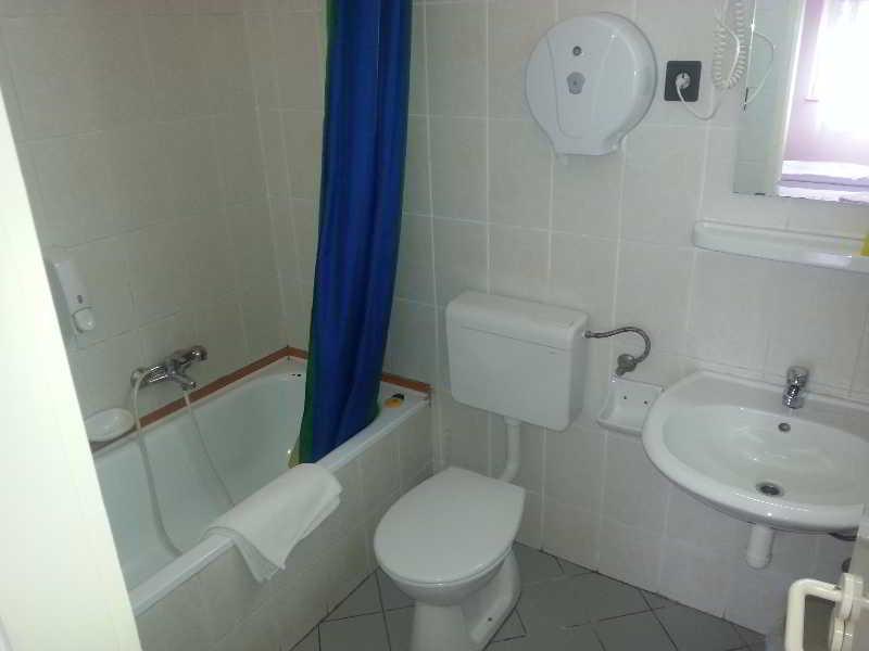 Hotel Attila 2*