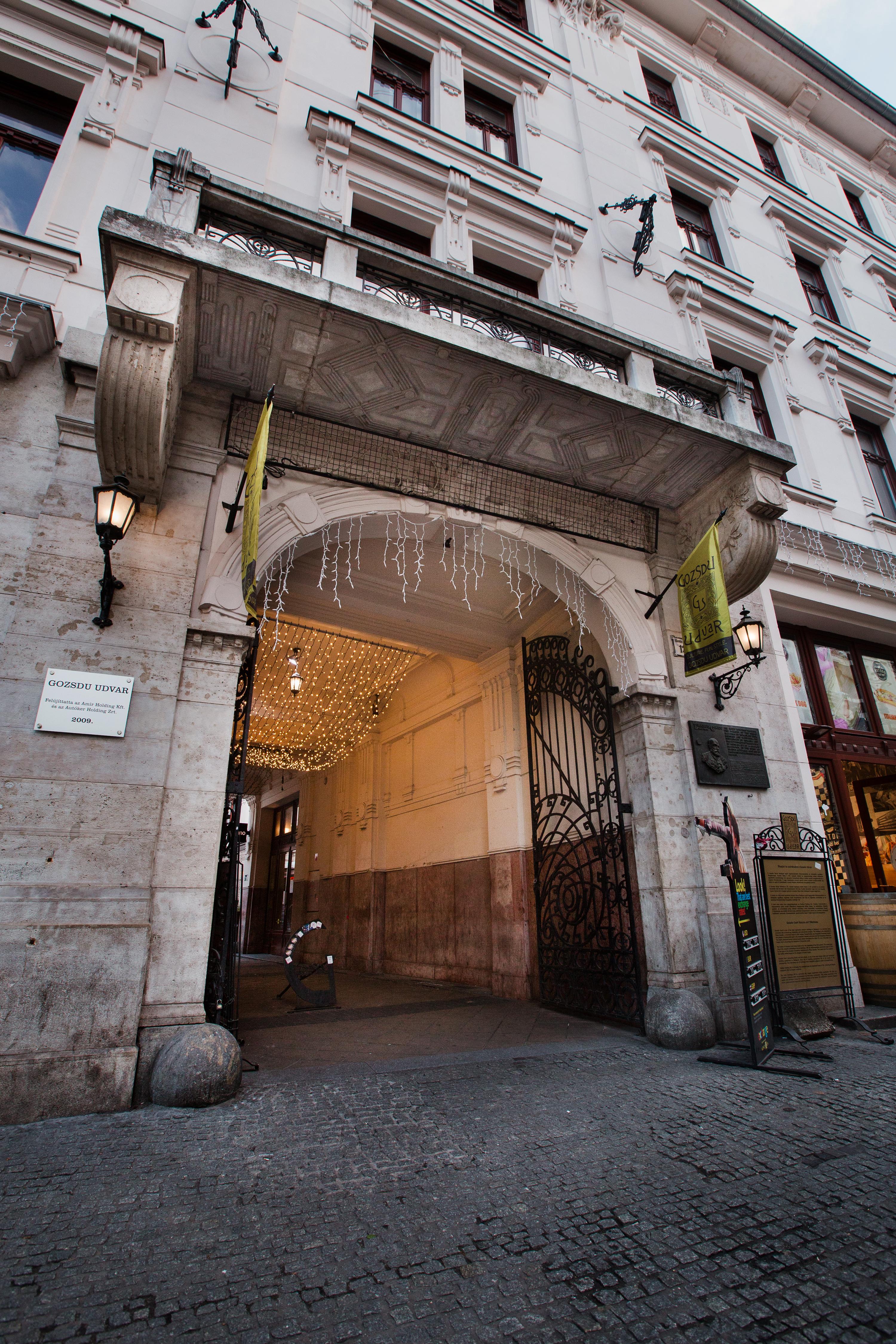 Hotel Gozsdu Court 3*