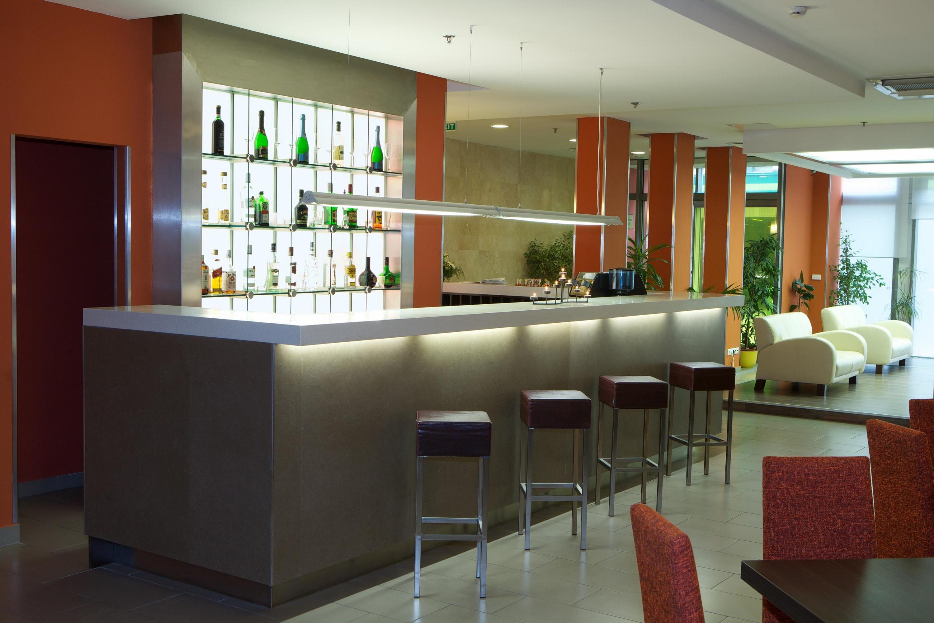 City Hotel