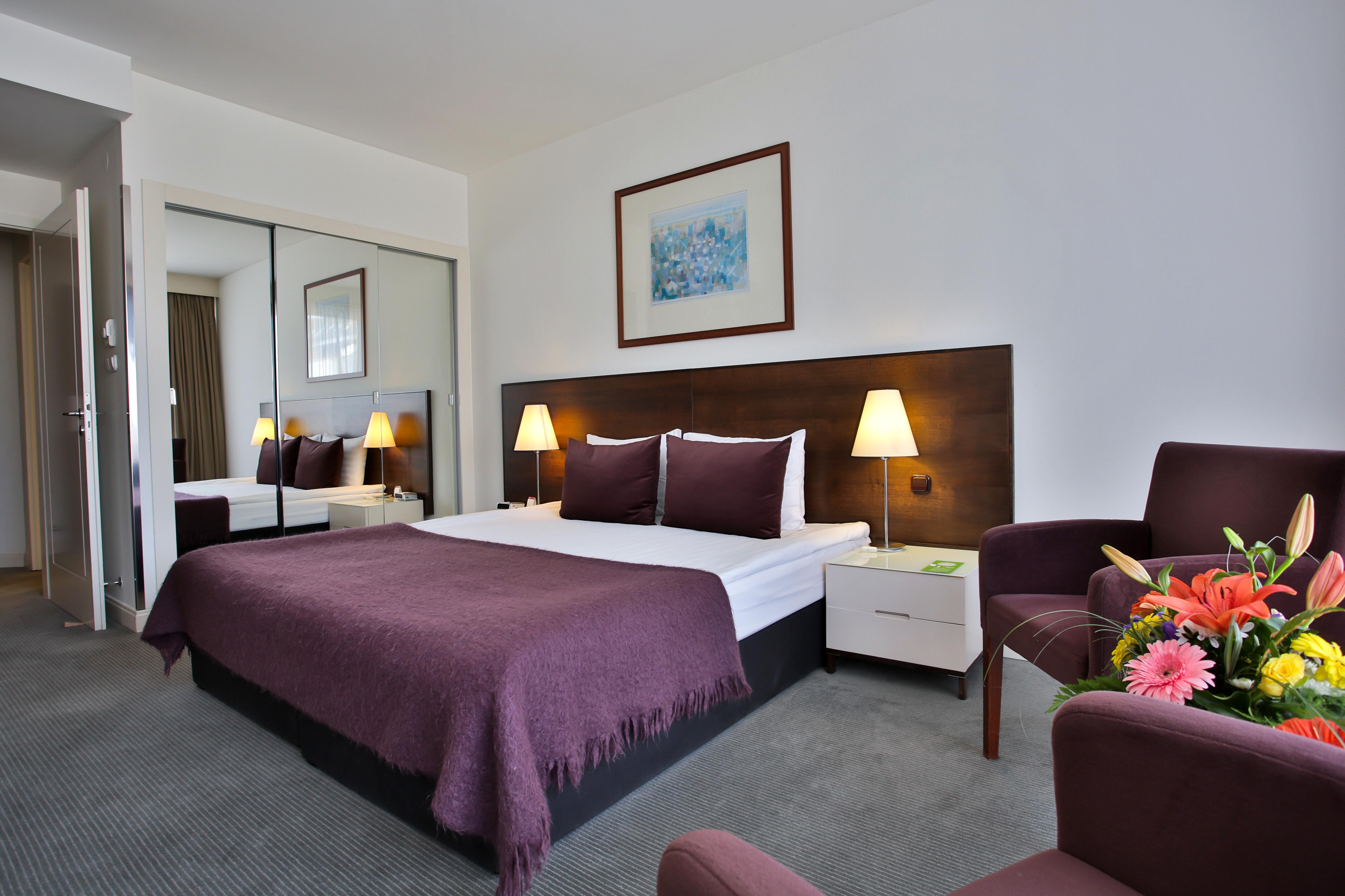 Adina Hotel 4*