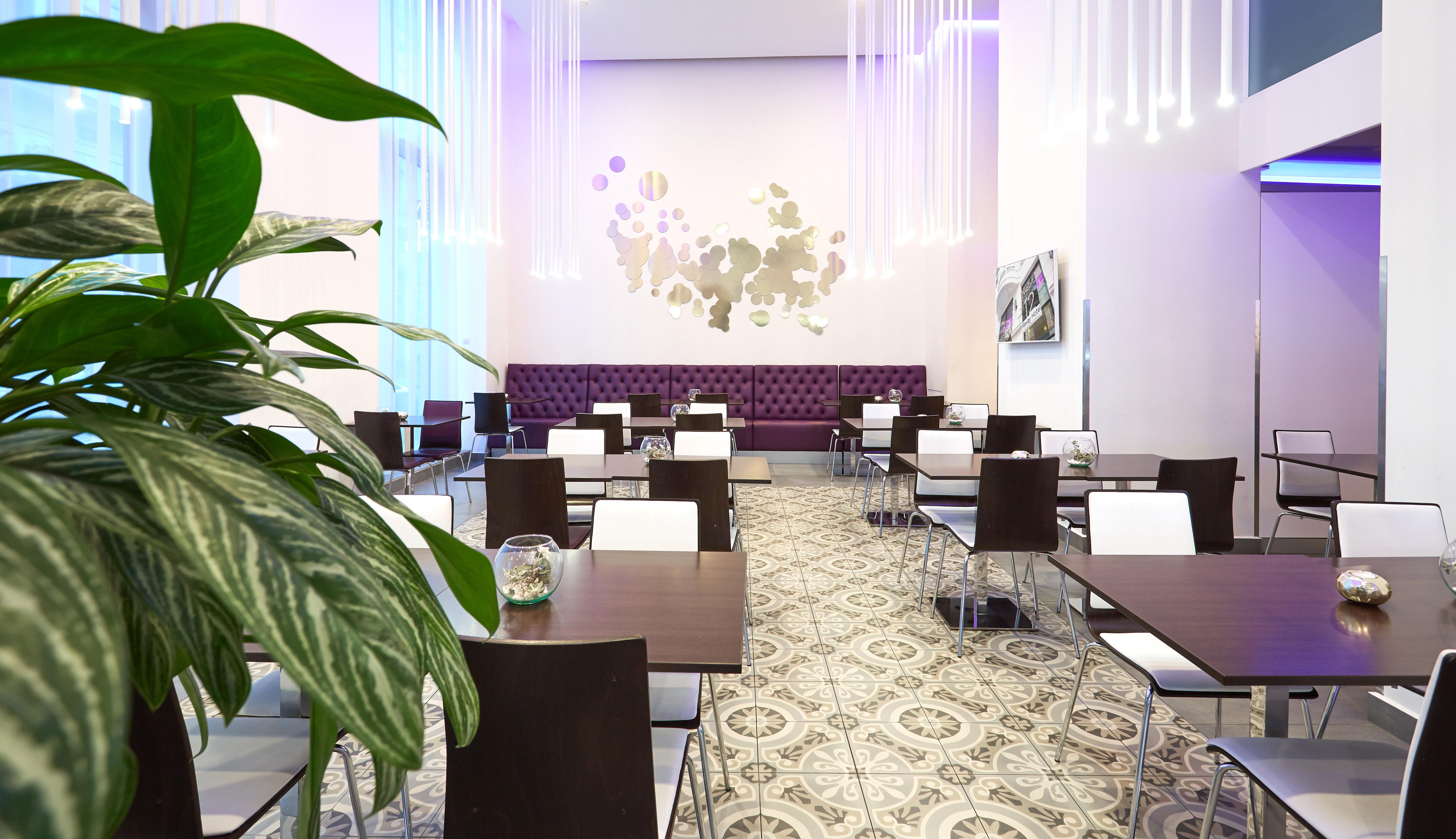 12 Revay Hotel