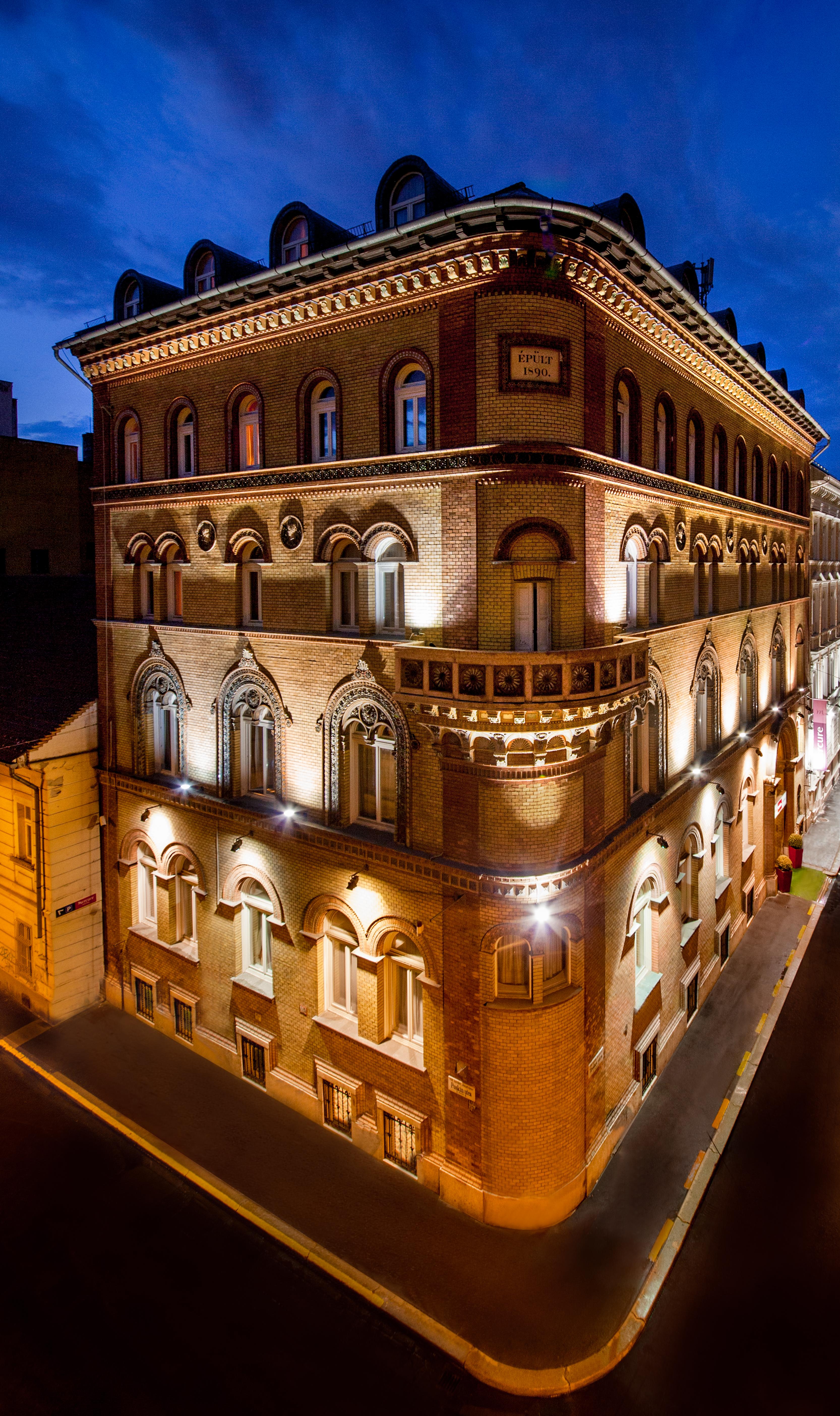 Museum 4*