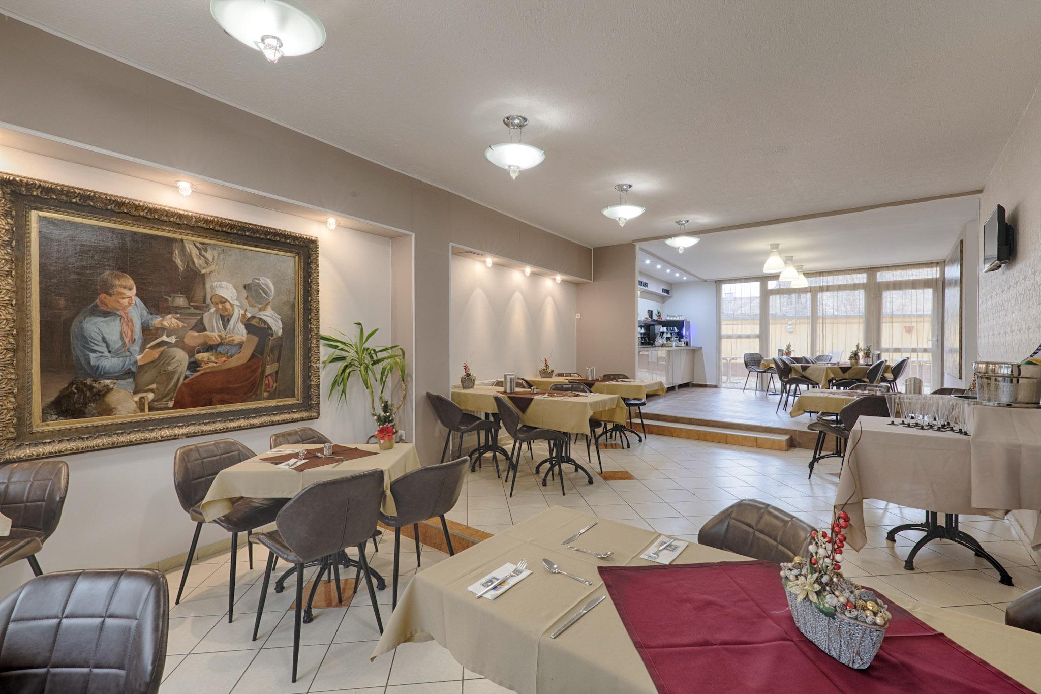 Hotel Triple M