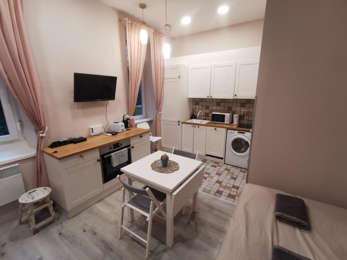 Goldcentral Akacfa Budapest