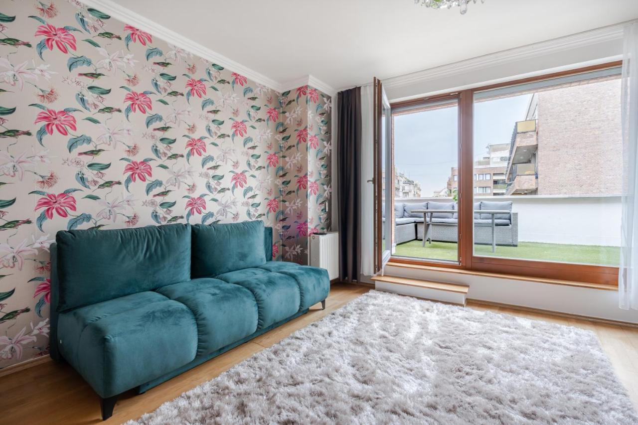 Apartment Penthouse Three Bedrooms, Three Balconies With Free Parking In Kiraly Street *