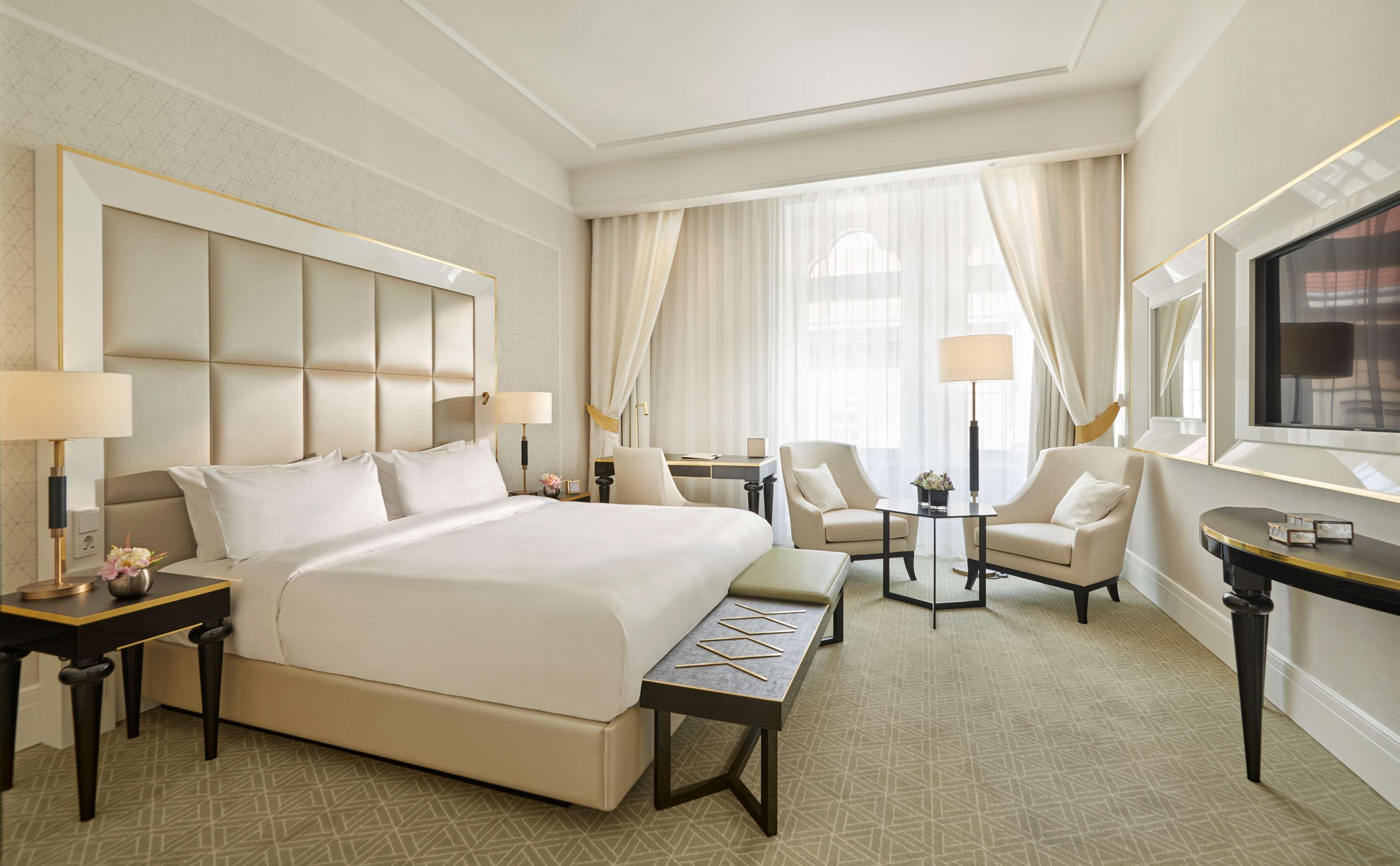 Hotel Párisi Udvar Budapest, Part Of Hyatt
