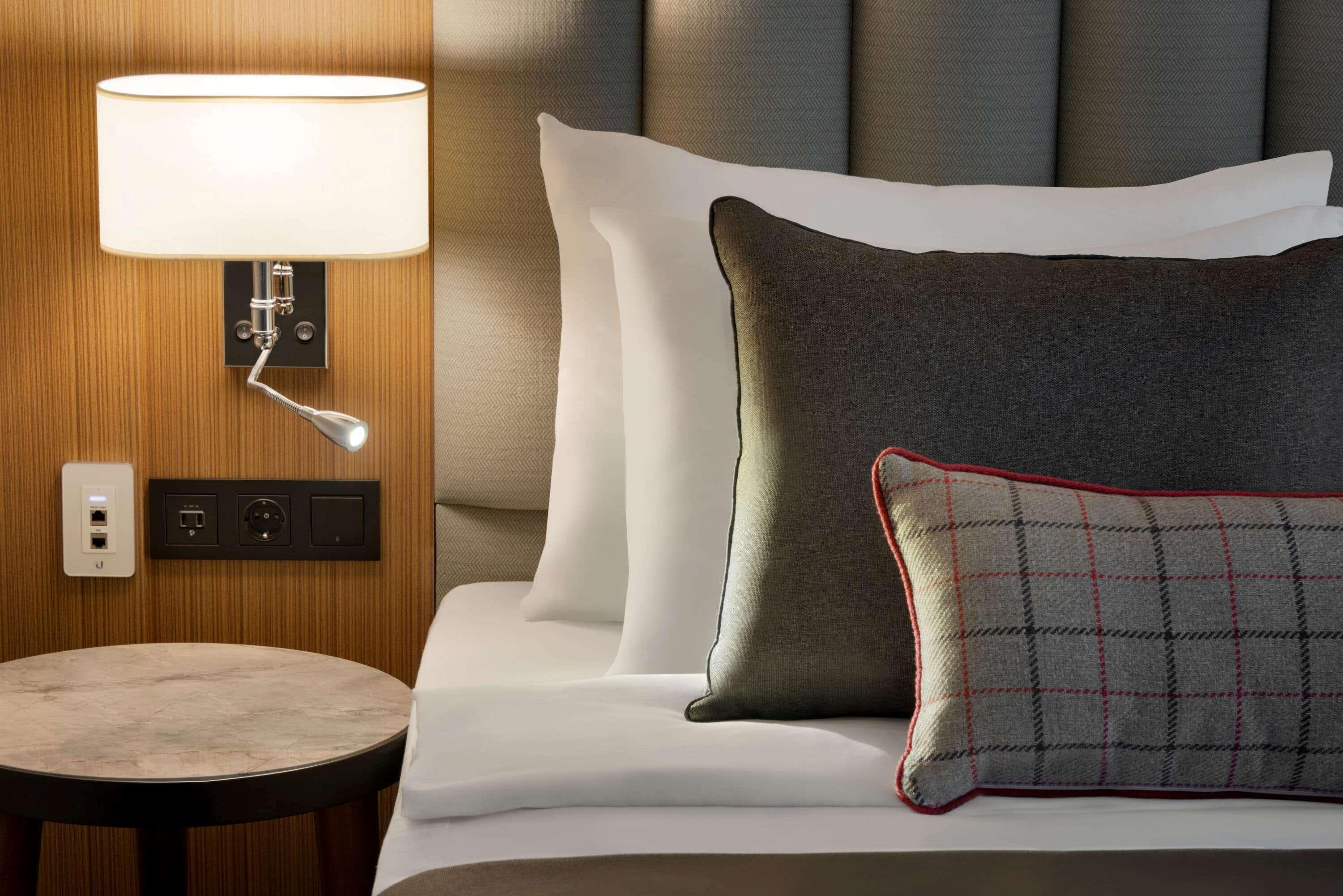 Ramada By Wyndham Center Hotell