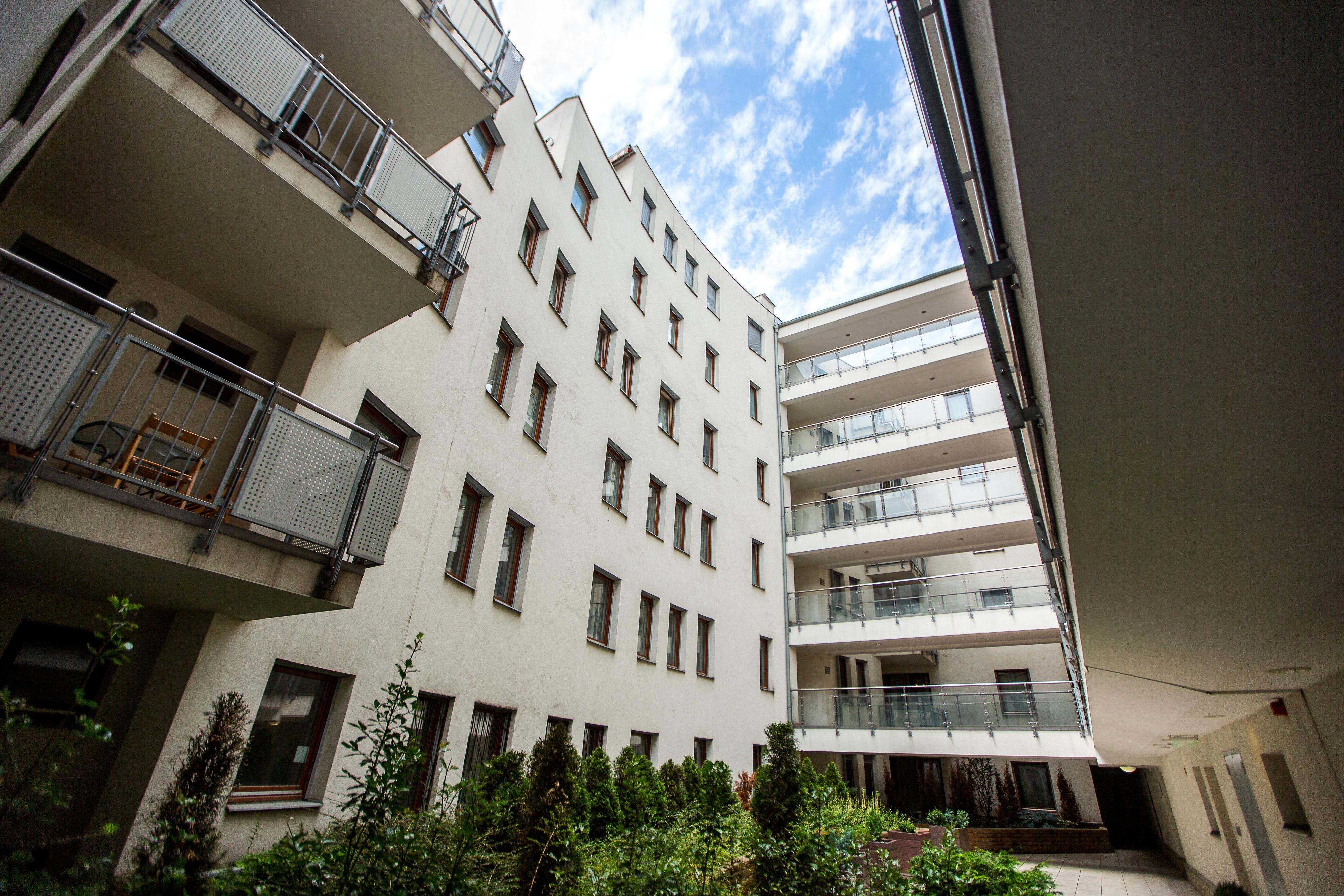 Vagabond Downtown 4*