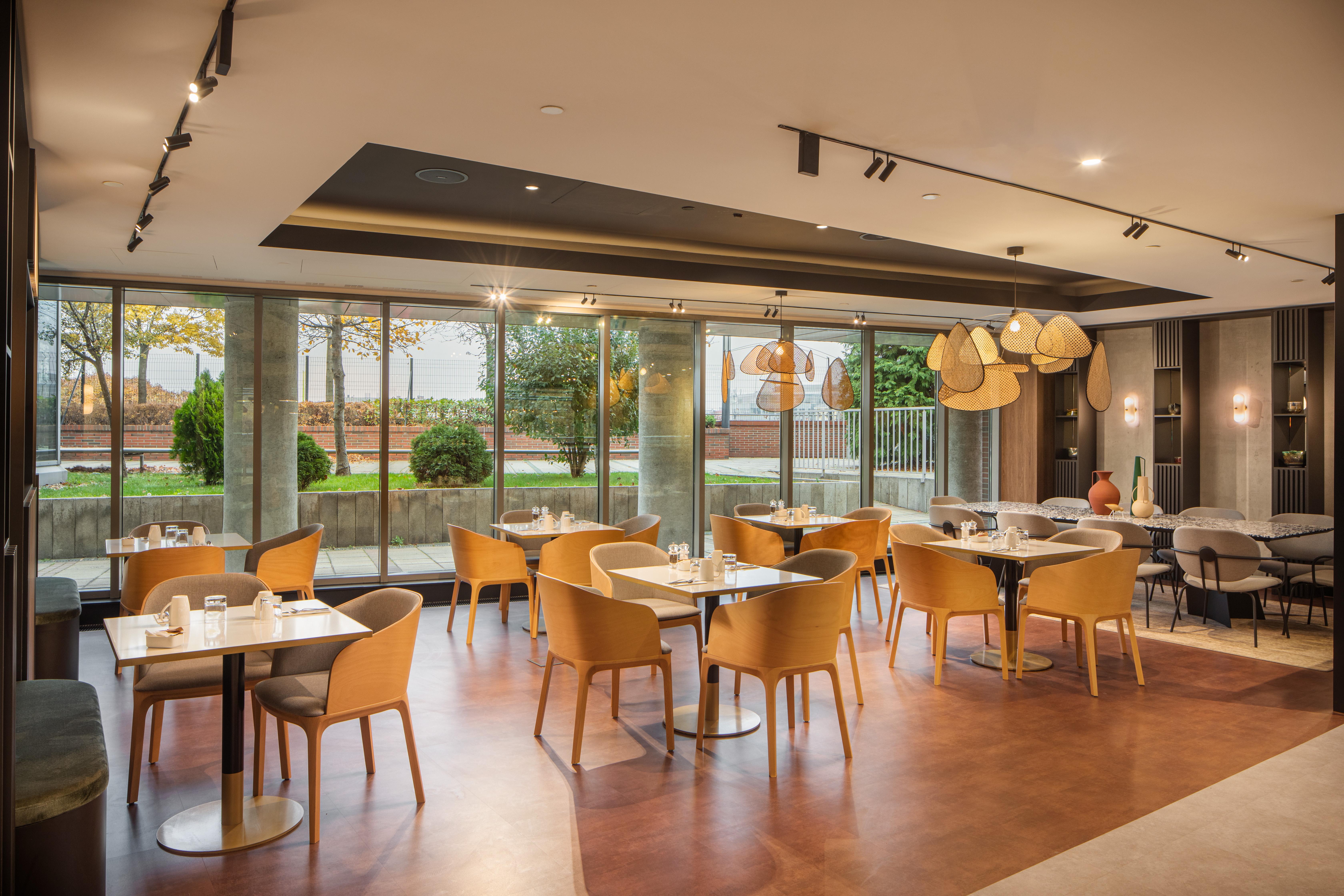 Crowne Plaza By Ihg Hotell 4*