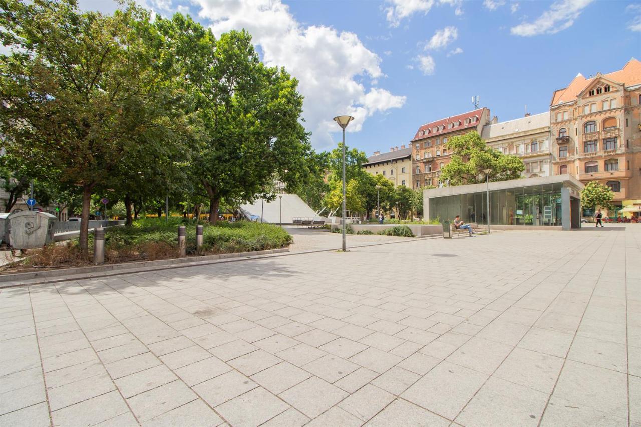 Joseph Boulevard - 3bdr, 2bath, 8ppl Budapest