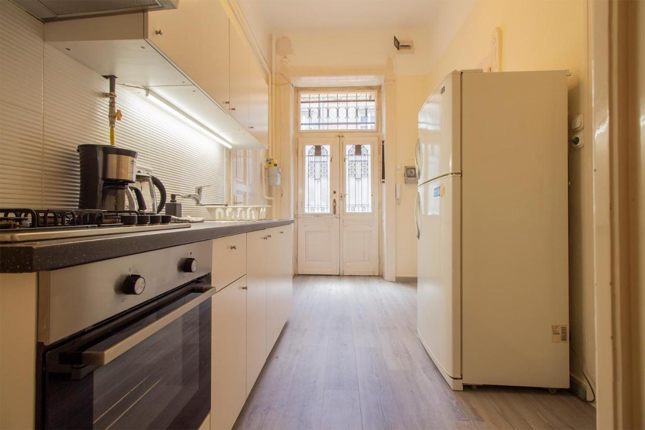 Joseph Boulevard - 3bdr, 2bath, 8ppl * Budapest
