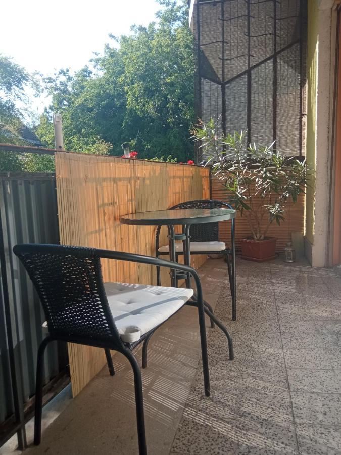 Free Parking, Balcony, Near To Park Habitación en casa particular *