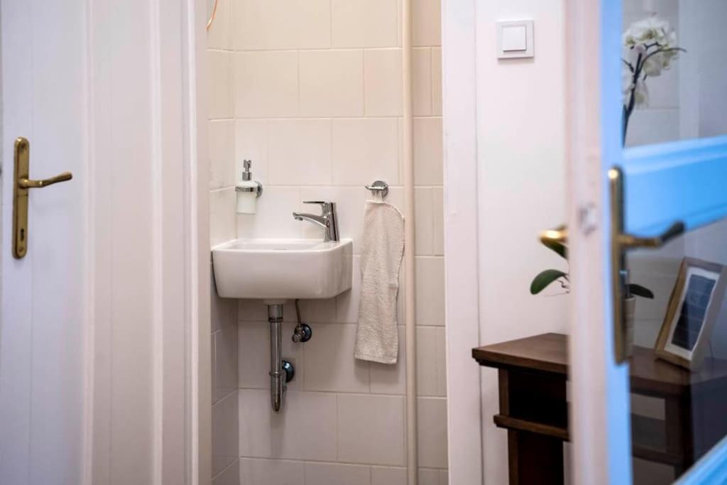 Gorgeous Flat Right Near The Center Apartamento Budapest