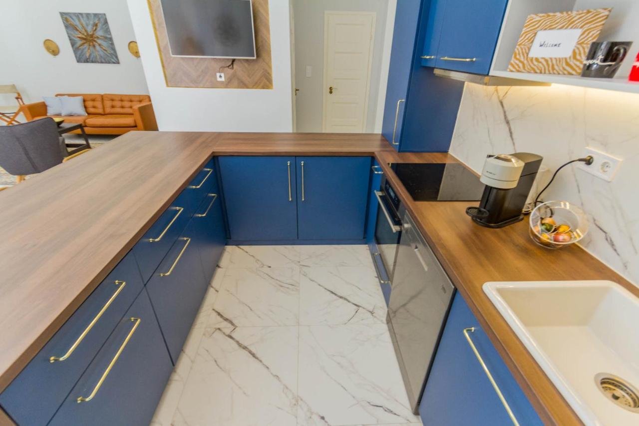 Bengt Kiraly Str. Apartament *