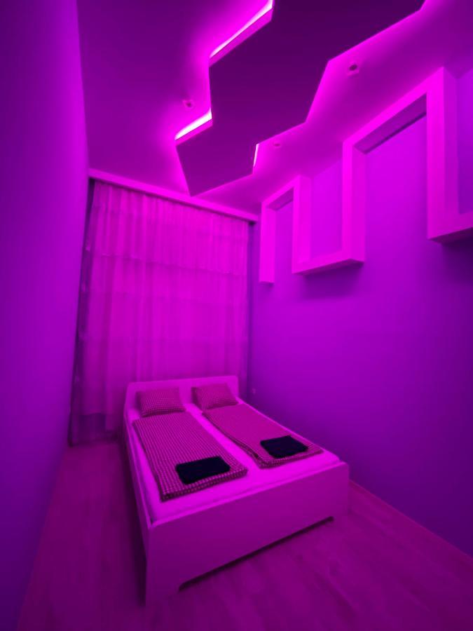 Deluxe Sapphire Residency - 4 Bedrooms Apartment *