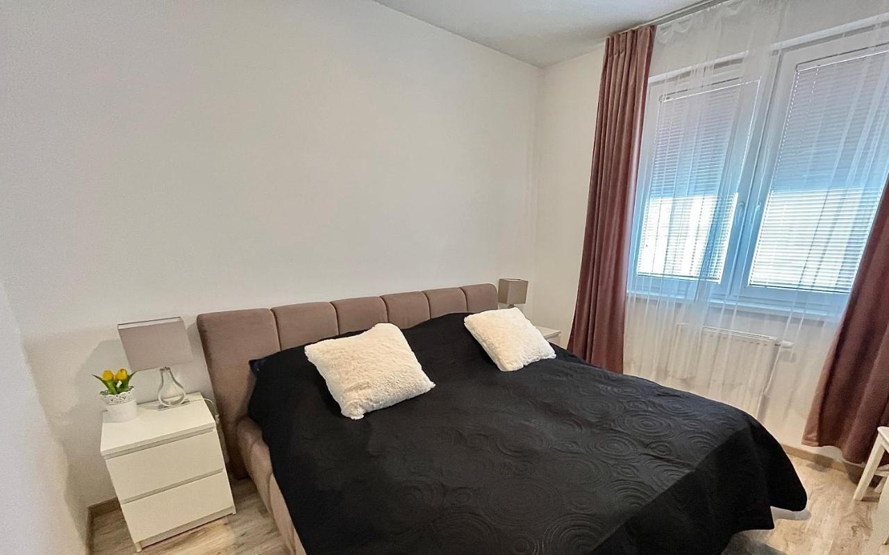 Diamond - 3 Bedroom, Luxurious In The Heart Of The *
