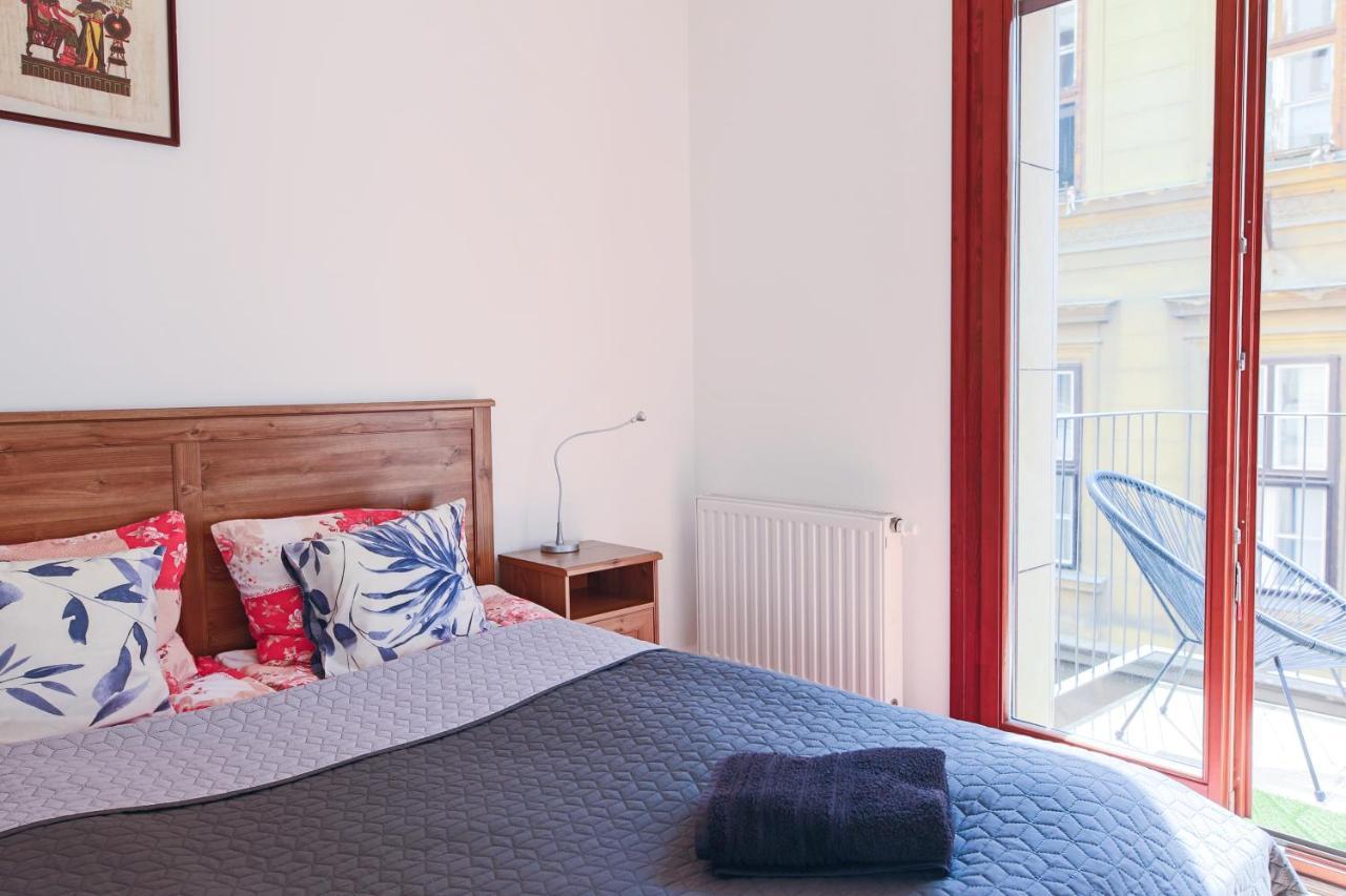Artemisia Luxury Balcony Appartement *