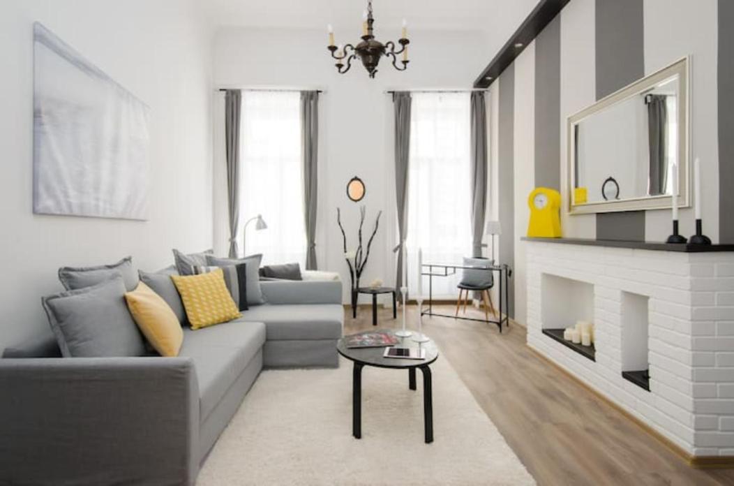 Opera Experience Apartment Budapest
