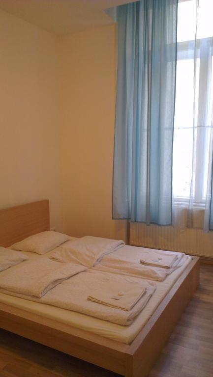 4 * Budapest