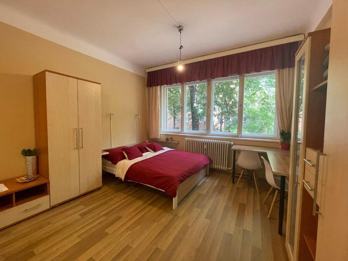 In The Heart Apartment *