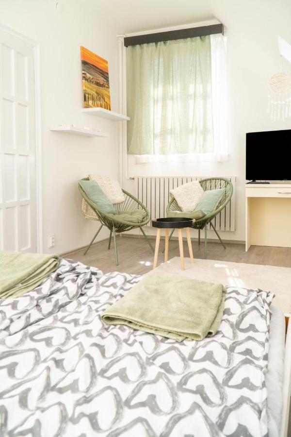 Apartmán Budai Zoldovezet Kozpont, Apartmanhaz, Rendezvenykozpont Es Etterem