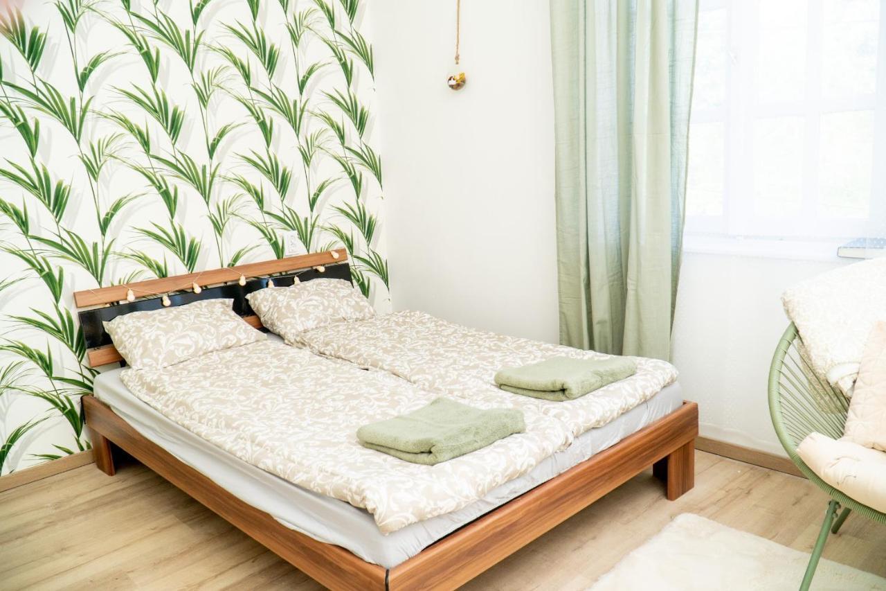 Budai Zoldovezet Kozpont, Apartmanhaz, Rendezvenykozpont Es Etterem Apartmán *