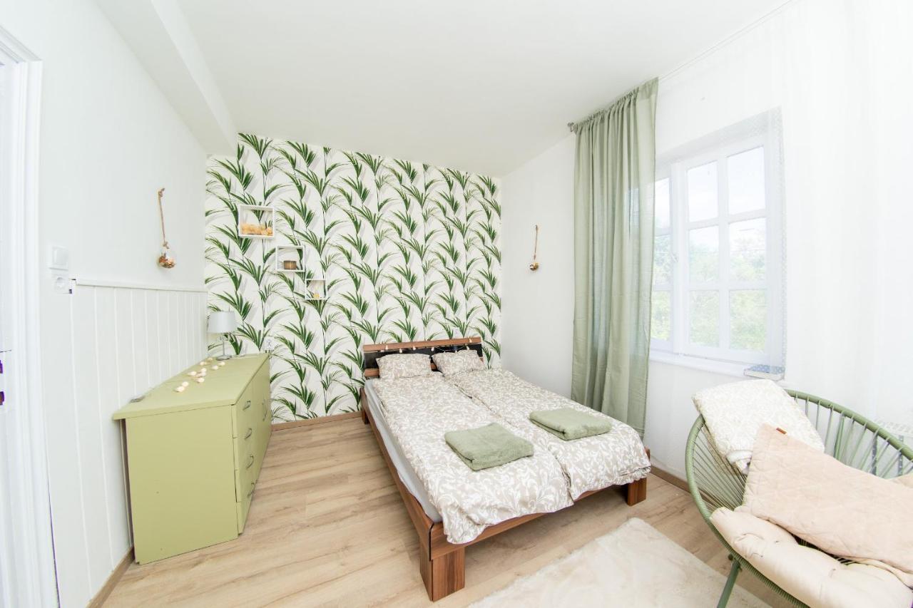 Budai Zoldovezet Kozpont, Apartmanhaz, Rendezvenykozpont Es Etterem Apartmán *
