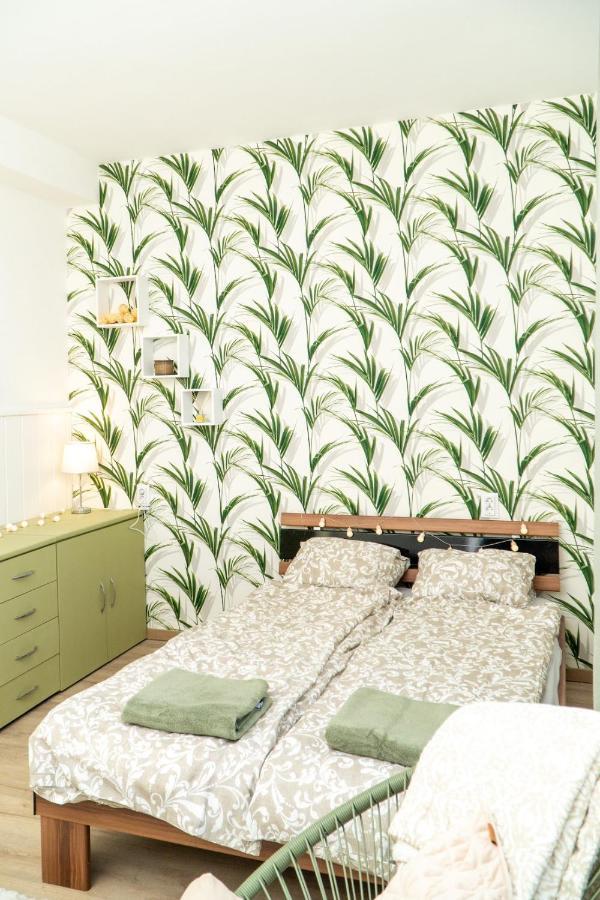 Budai Zoldovezet Kozpont, Apartmanhaz, Rendezvenykozpont Es Etterem Apartmán