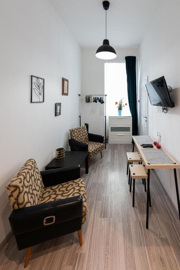 King Seventeen Homes * Budapest