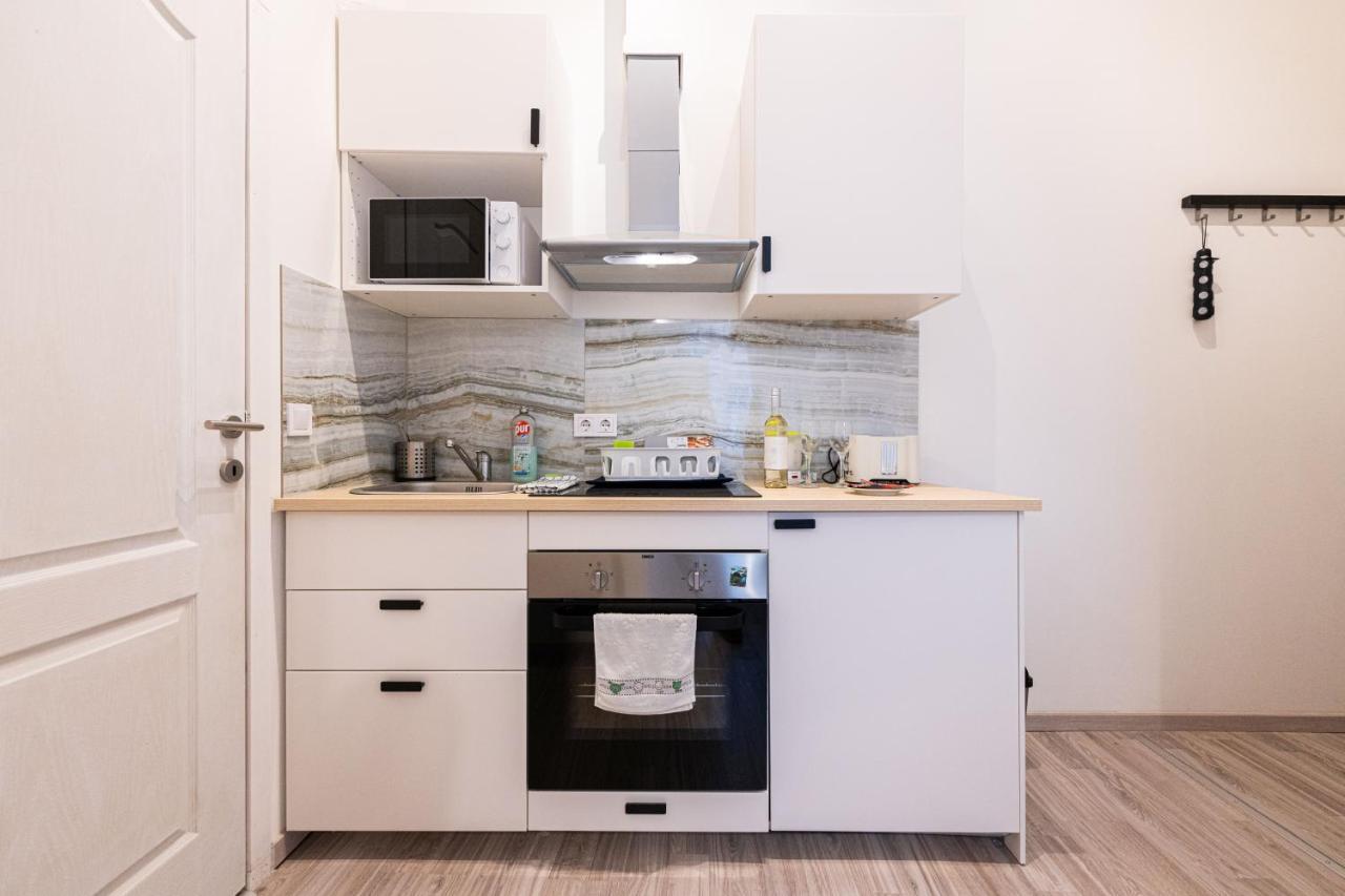King Seventeen Homes Apartment