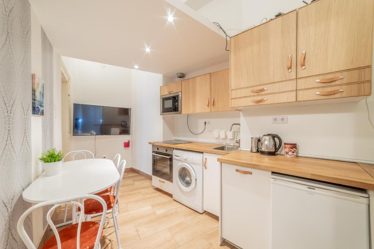 Apartamento Danube 3br, 2 Bathr Quiet Apt At Market Hall Budapest