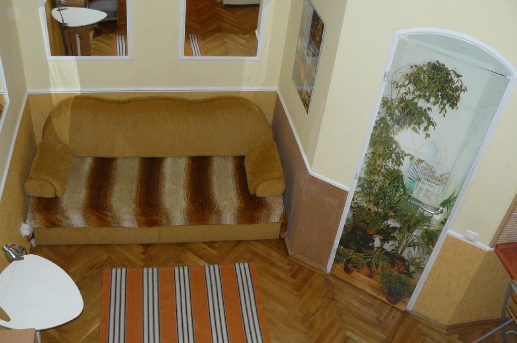 Rakoczi Studio