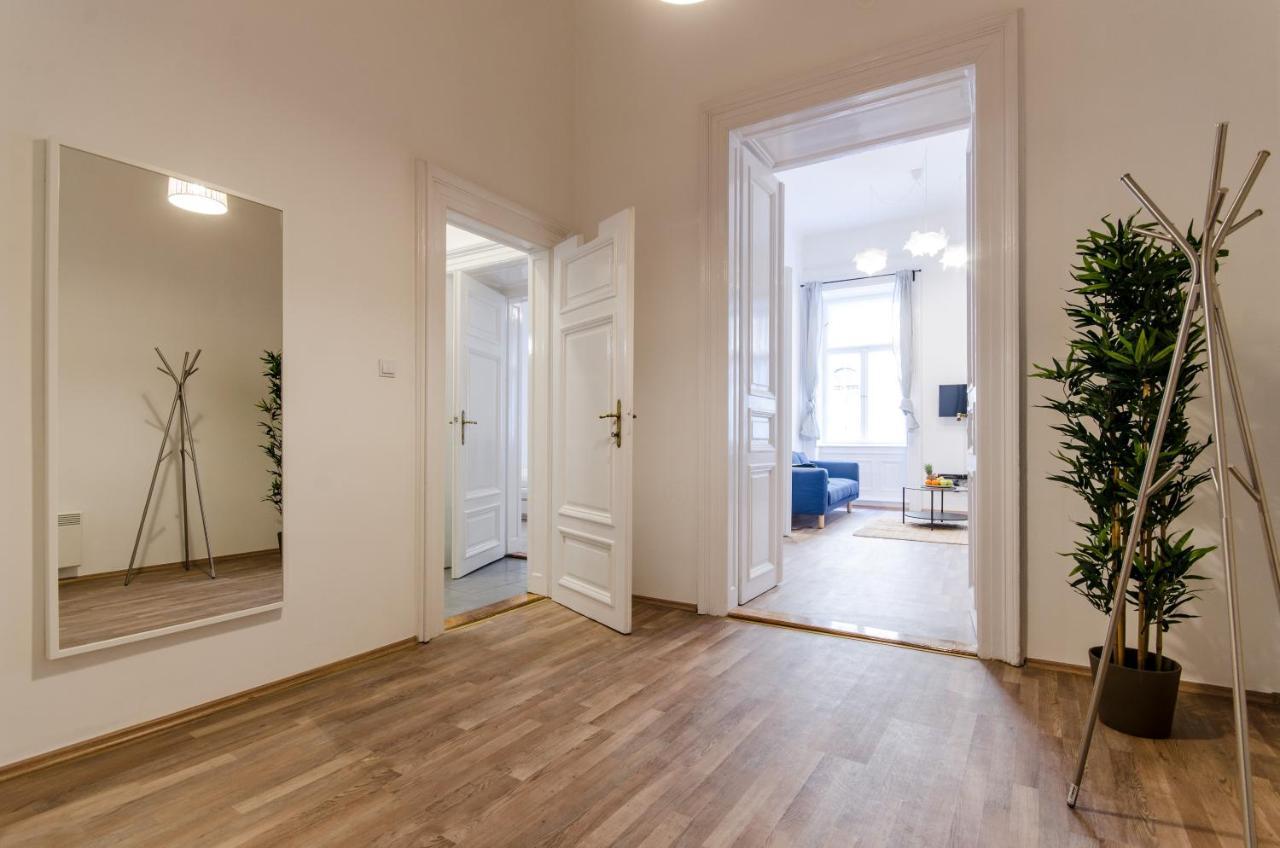 Spacious 3 In Downtown Apartamento *