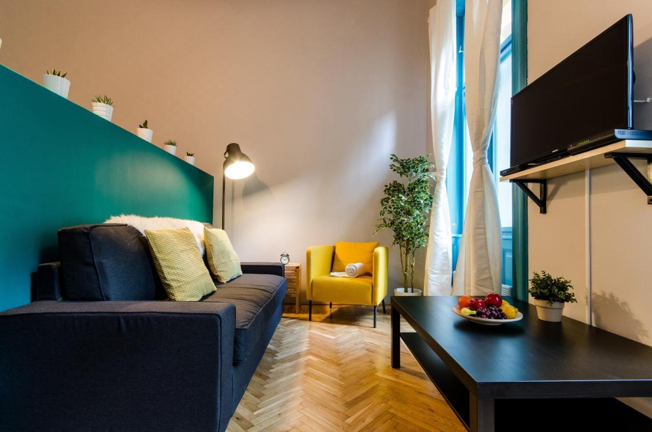 Downtown Park Apartment *