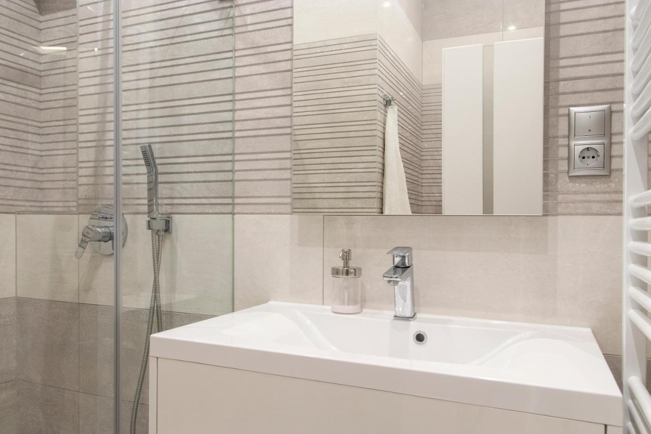 Aparthotel Centre *