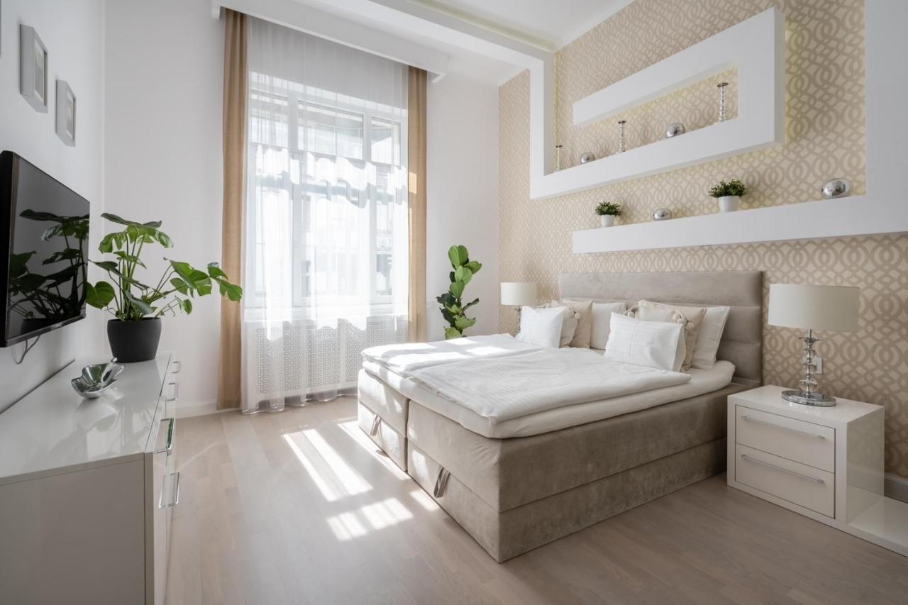 Apartment Beautiful In The Heart Of The *