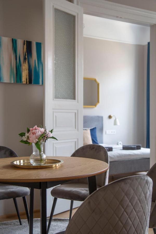 Apartment Luxury Elizabeth Next To The New York Cafe *