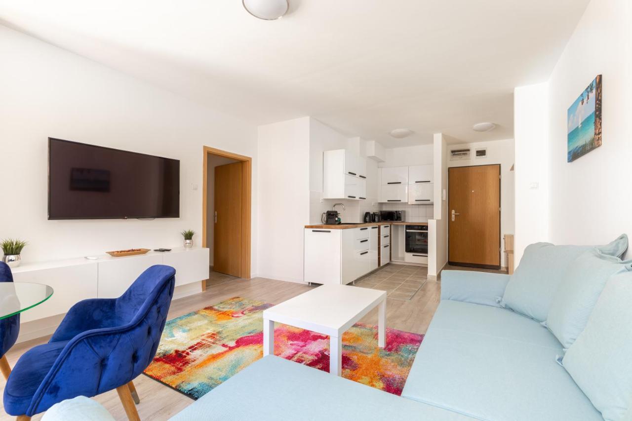 Lovely 1-bedroom In The Center With Terrace Apartamento