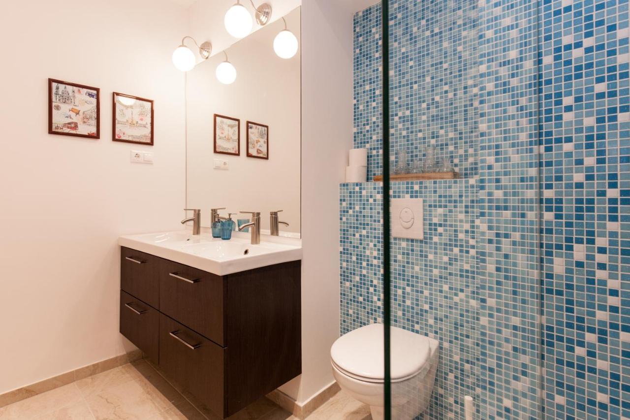 Annie's 3 Bed And 3 Bathroom Apartment Budapest