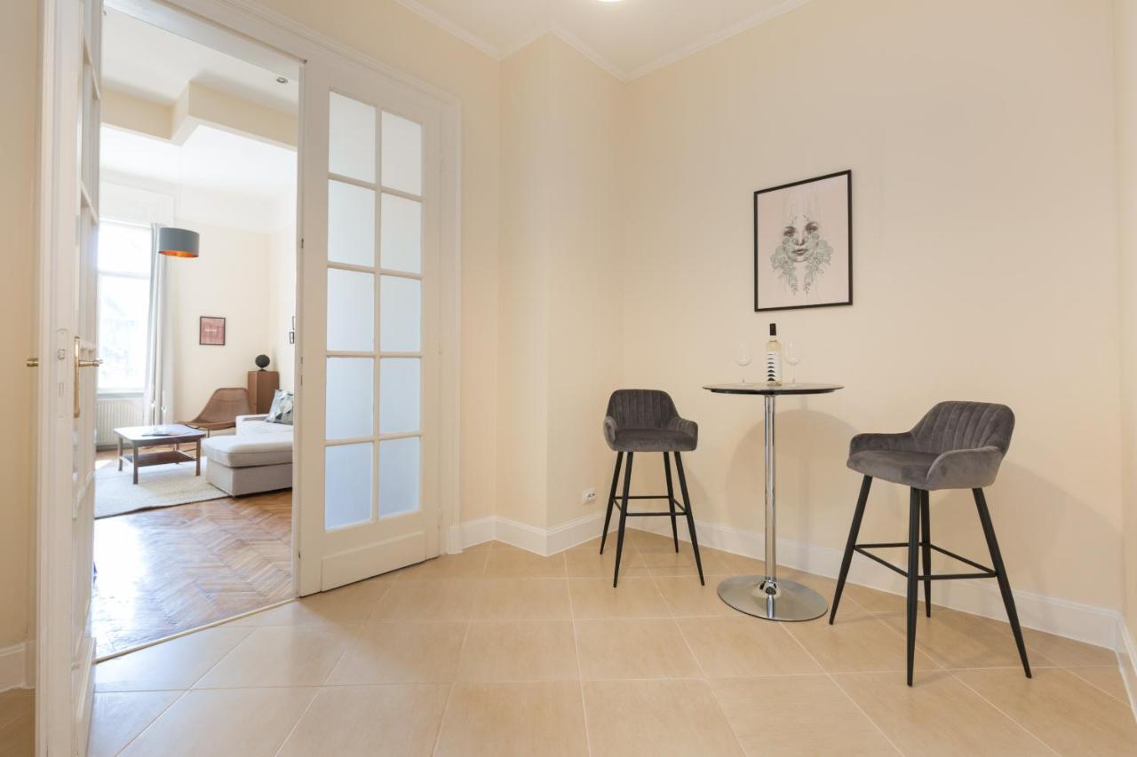 Center Dream 2br/2bath Apartment Budapest