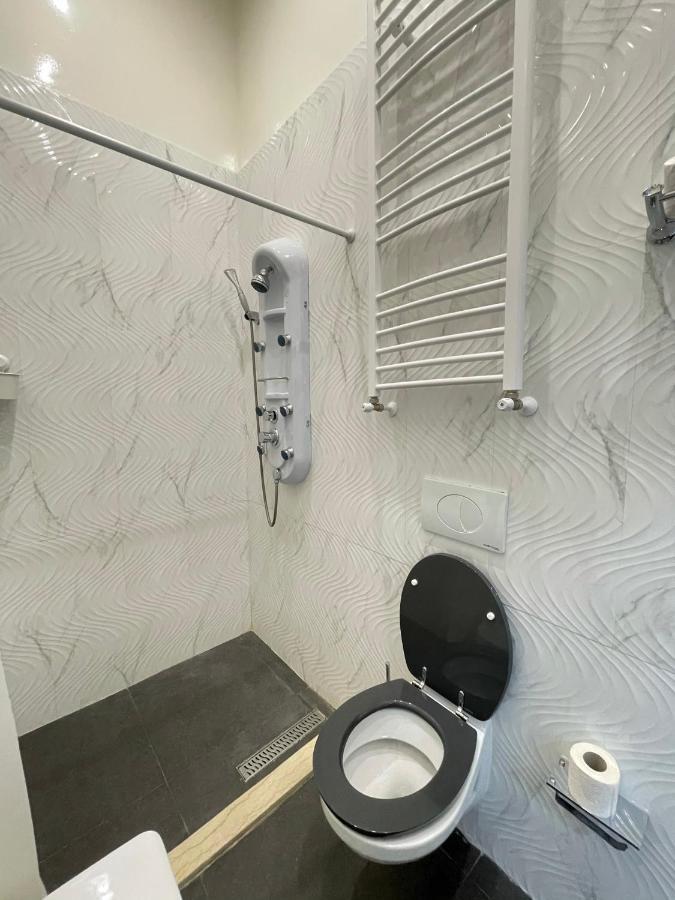 Deluxe Sapphire Residency - 4 Bedrooms