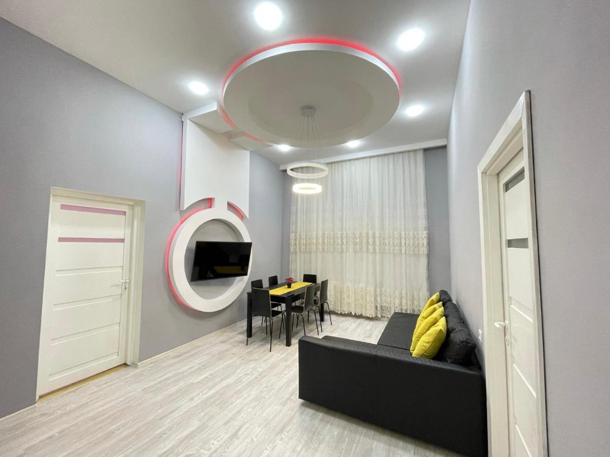 Deluxe Sapphire Residency - 4 Bedrooms Apartment Budapest