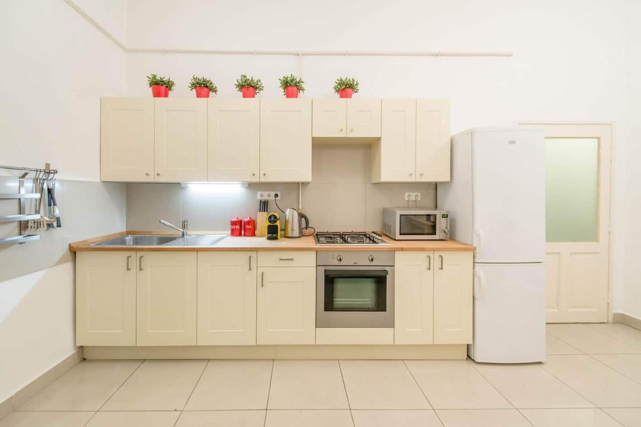 Apartment Bourgeois Elegance In The Heart Of