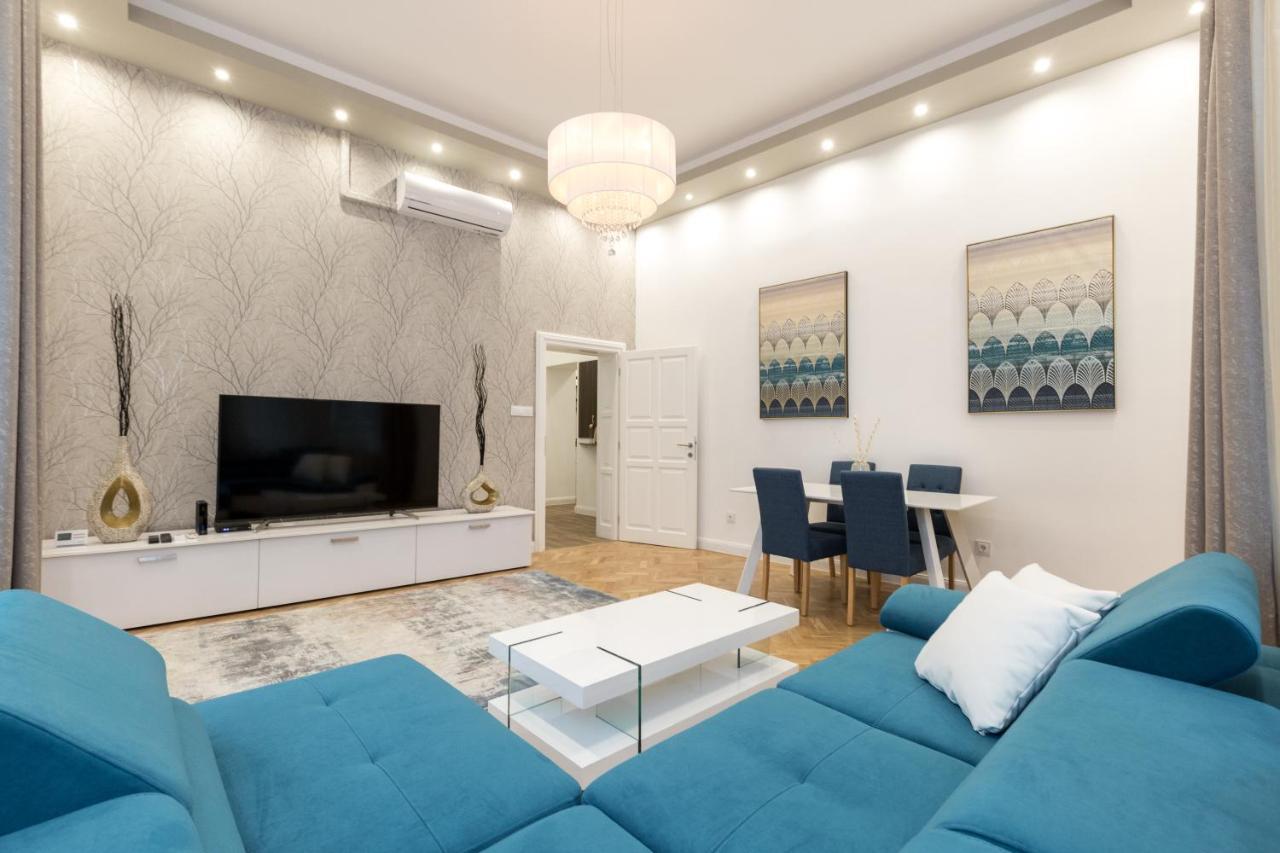 Center Grand Luxury W 2br/2bt