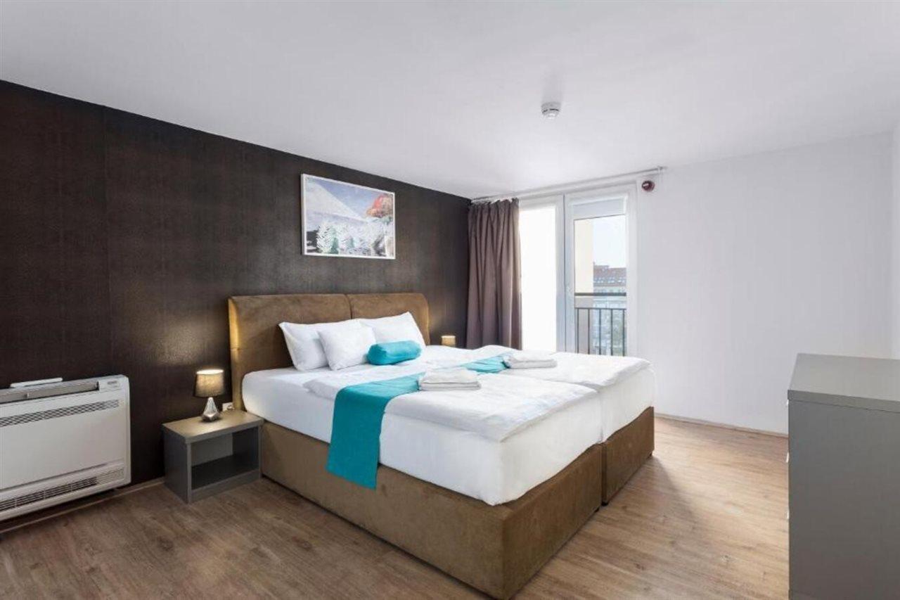 Hotel Mika Downtown 3*